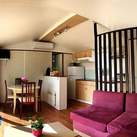 مكان تخييم Mobile-home Vale da Rosa