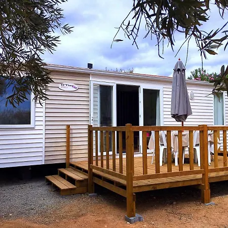 Mobile-home مكان تخييم *